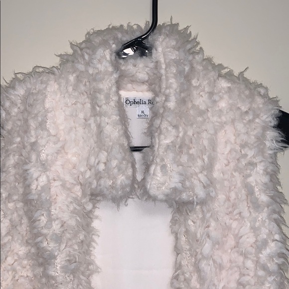 White sherpa vest - Picture 2 of 3